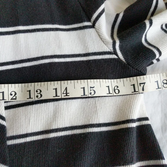 Like new INC open front cardigan size L - Picture 3 of 7